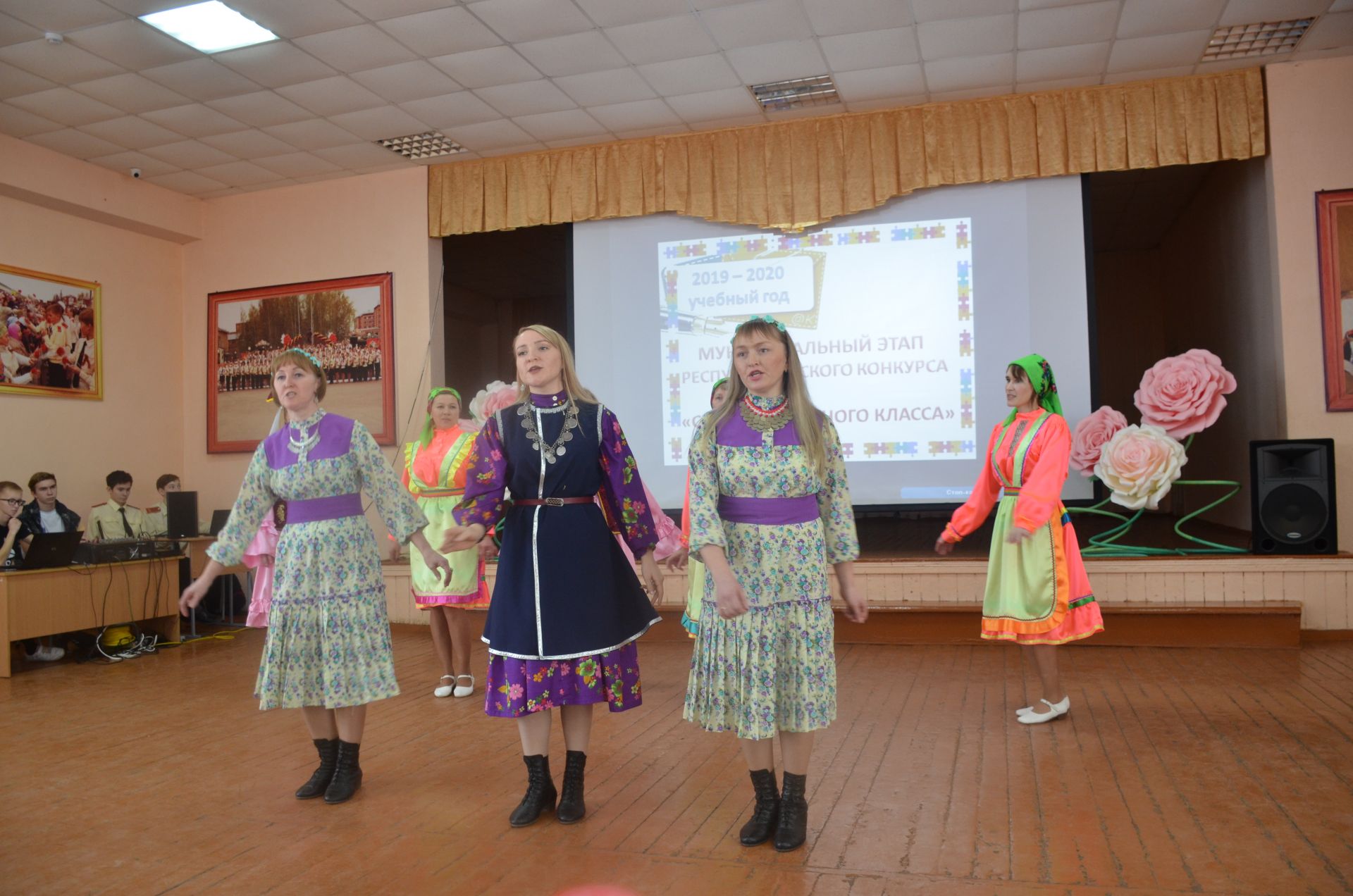 Самыми юными и веселыми на конкурсе родительских комитетов была признана команда Кучуковской школы