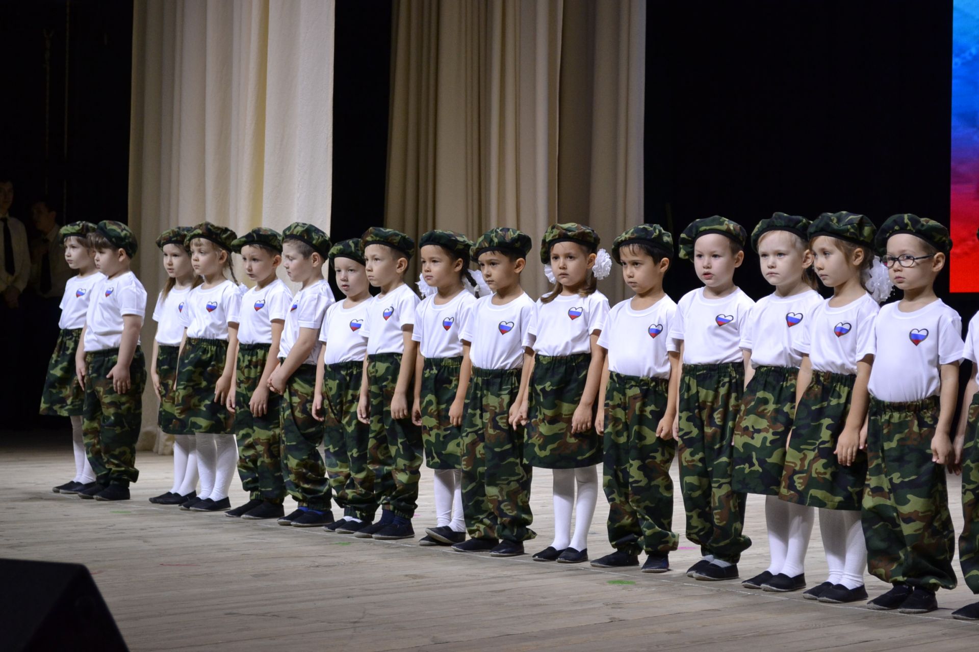 В Агрызе прошла торжественная церемония «Посвящение в юные кадеты России»