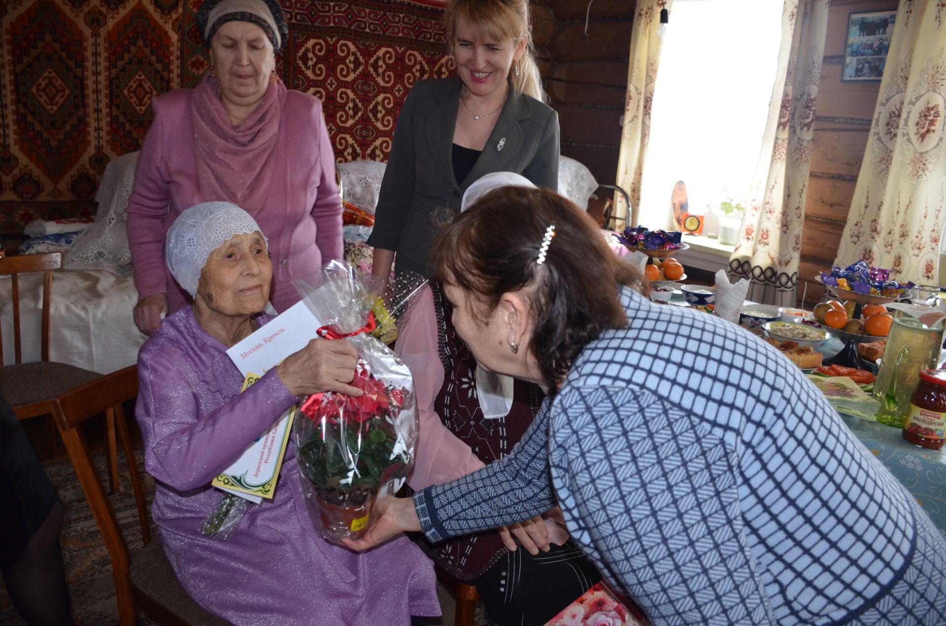 Сегодня свой 90-летний юбилей отмечает уважаемый ветеран педагогики из Агрыза