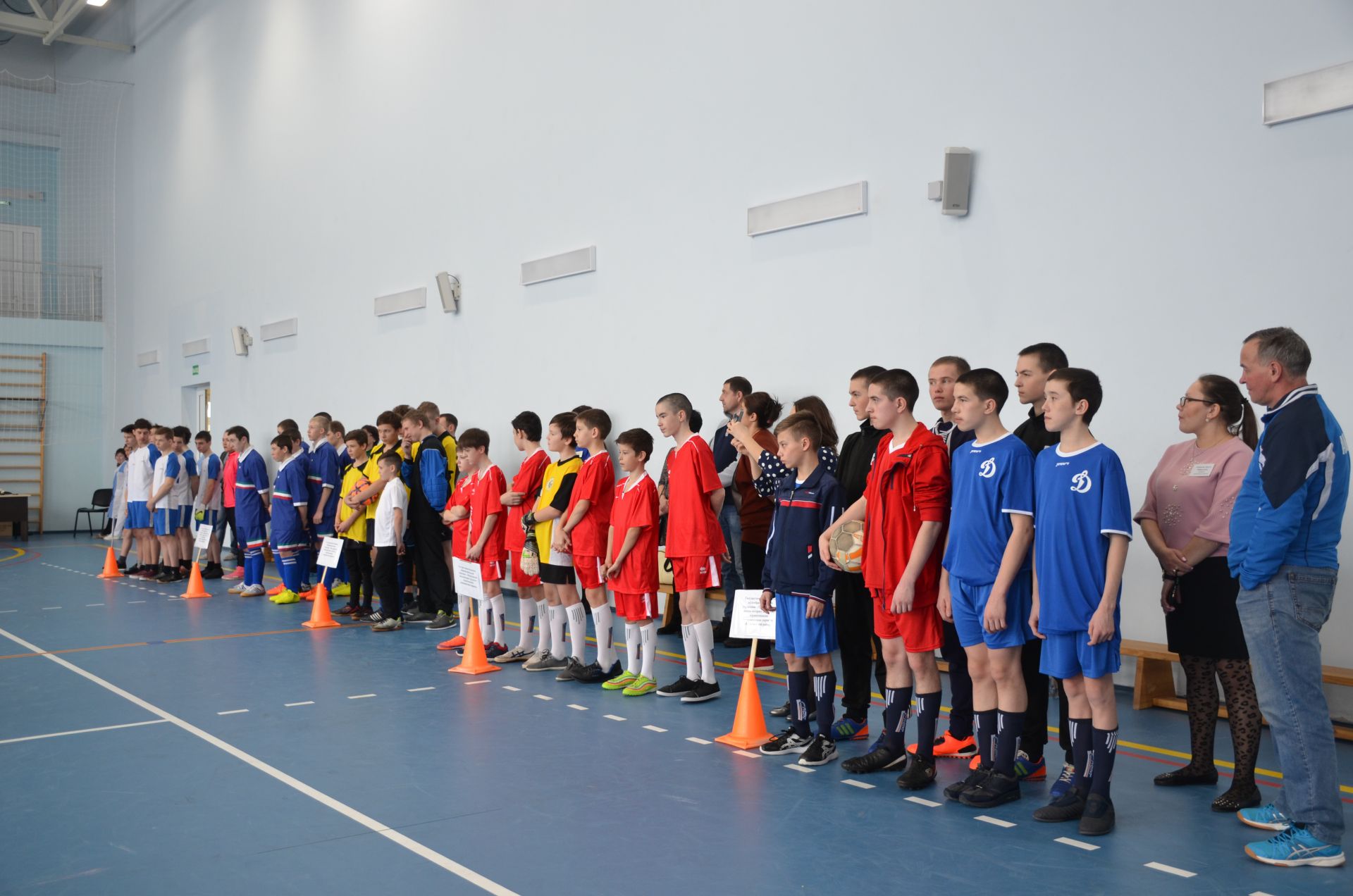 Сегодня впервые в Агрызе проходят соревнования по мини-футболу среди детей с ограниченными возможностями здоровья