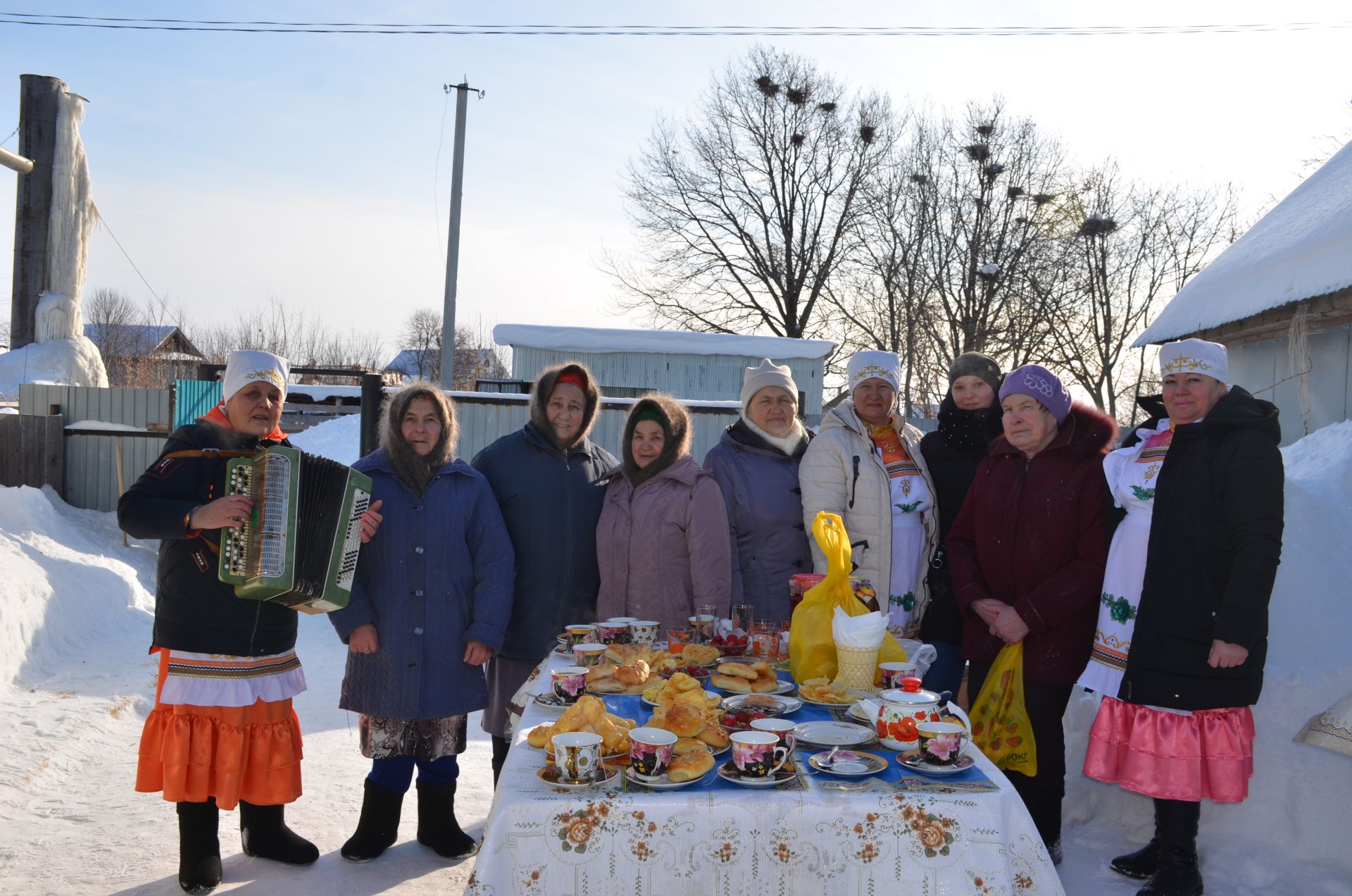 Район җитәкчеләре Касайда җиләк үстерү белән шөгыльләнүче Әхмәдиевлар хуҗалыгында булдылар