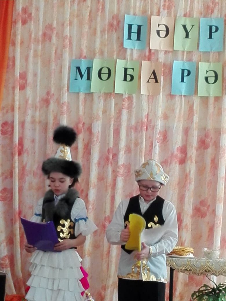 Салагыш мәктәбендә татар теле укытучылары өчен семинар һәм “Нәүрүз“ бәйрәме узды