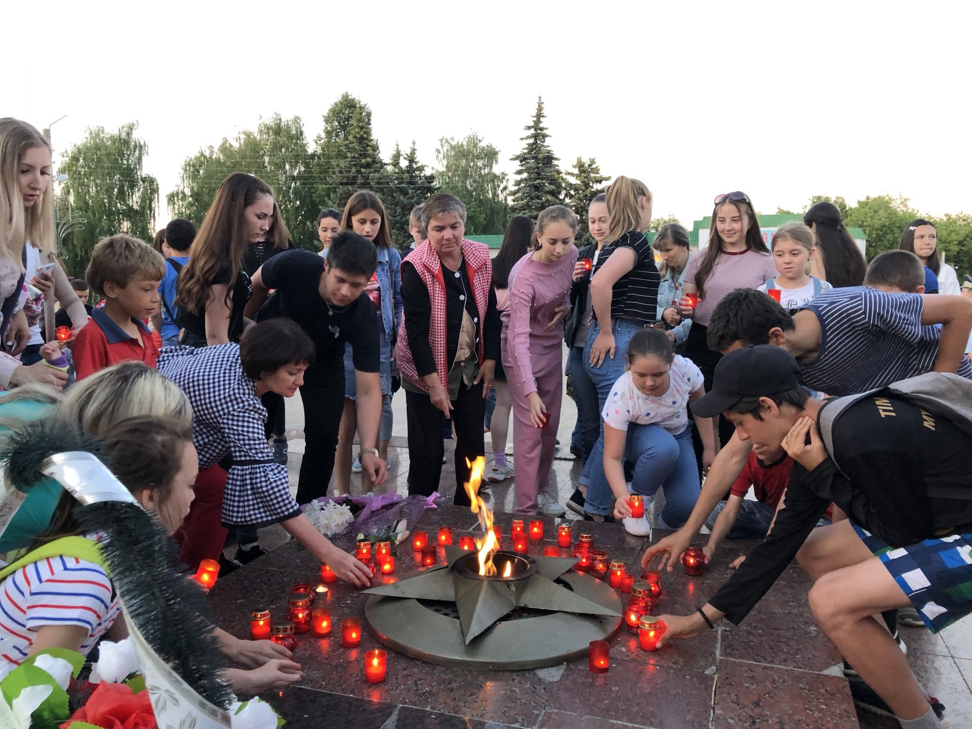 Жители Агрыза присоединились к Всероссийской акции «Свеча памяти»