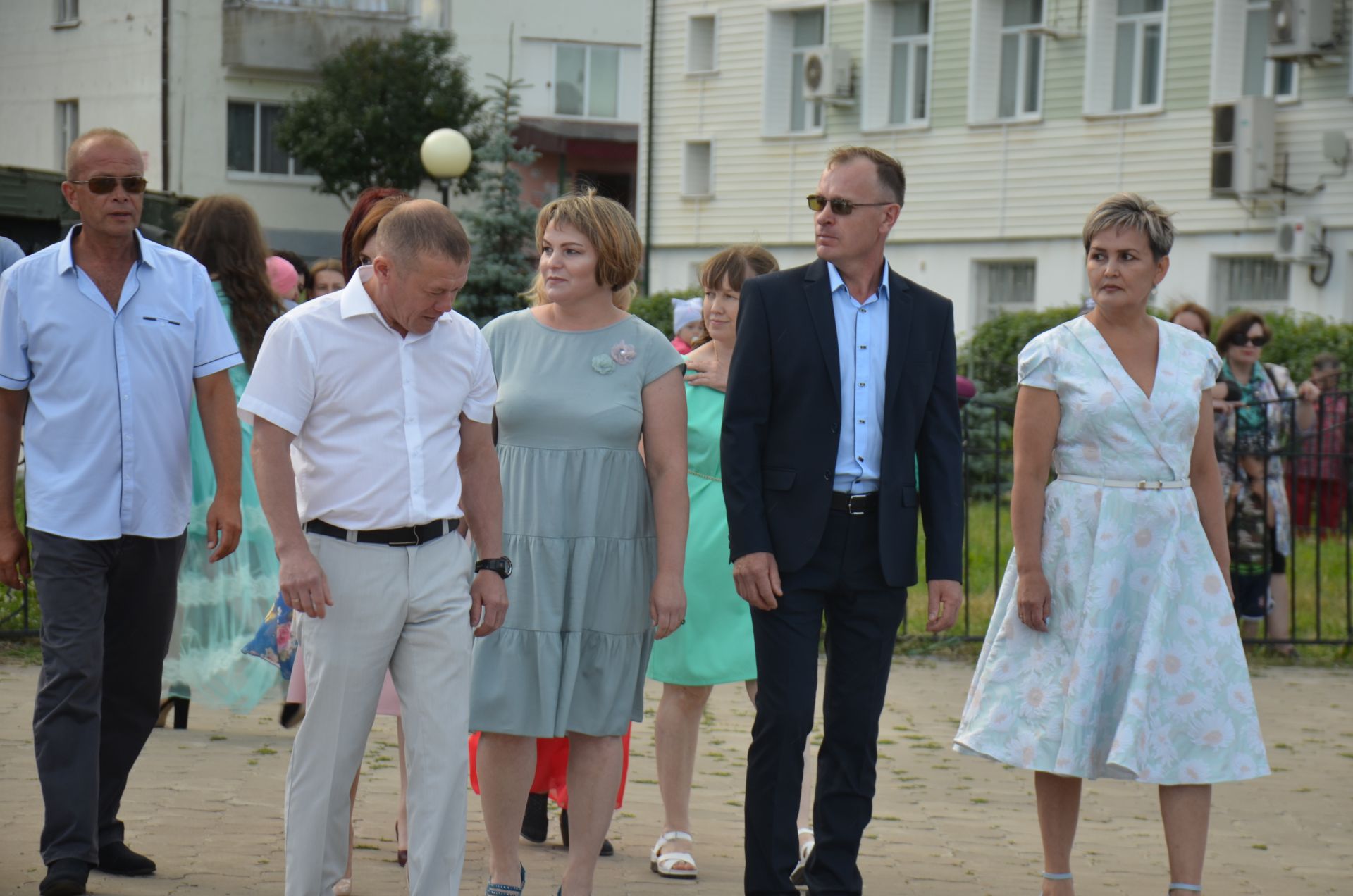Душевные поздравления от родителей учителей выпускникам Агрызского района