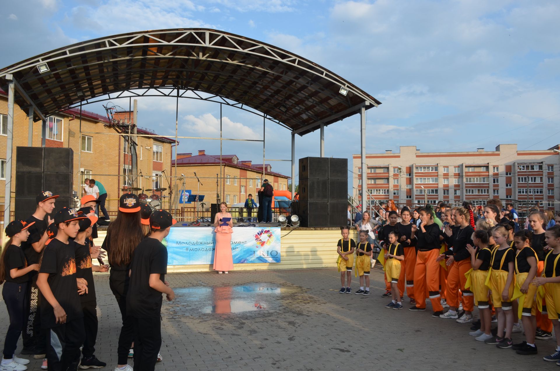 Фестиваль современного танца "Дыхание улиц" на Дне молодежи в Агрызе