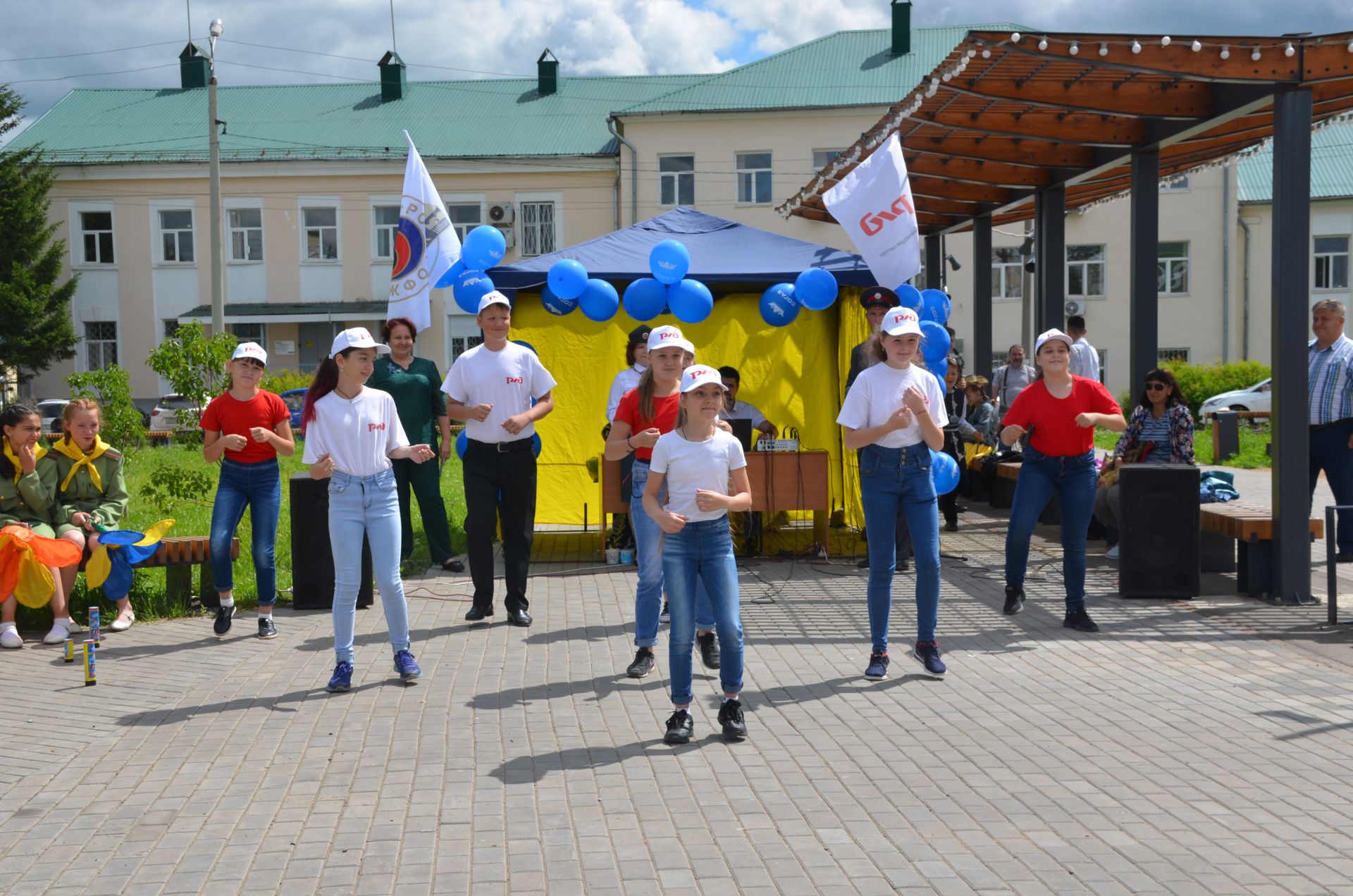 Агрызские железнодорожники отметили праздник