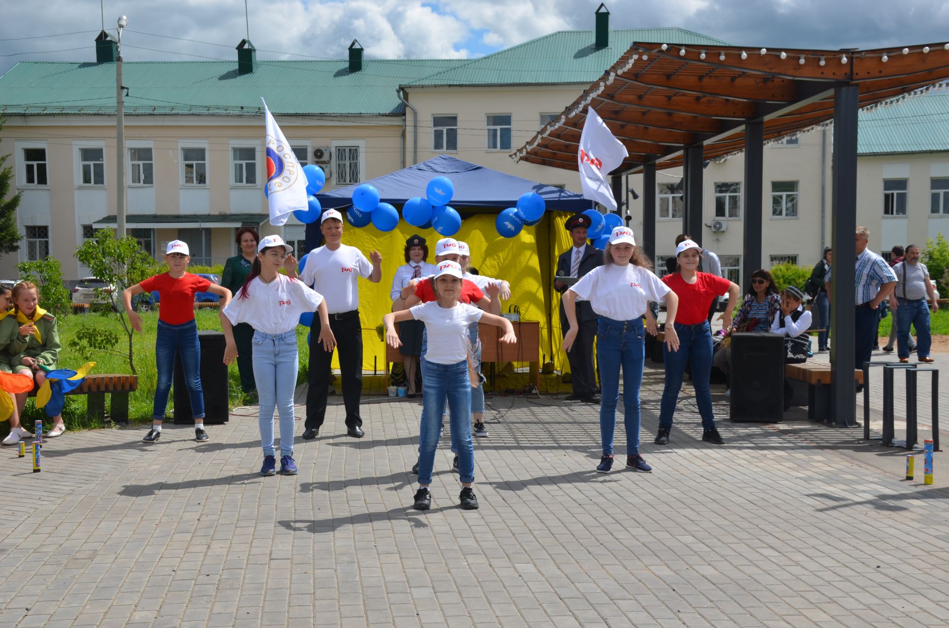 Агрызские железнодорожники отметили праздник