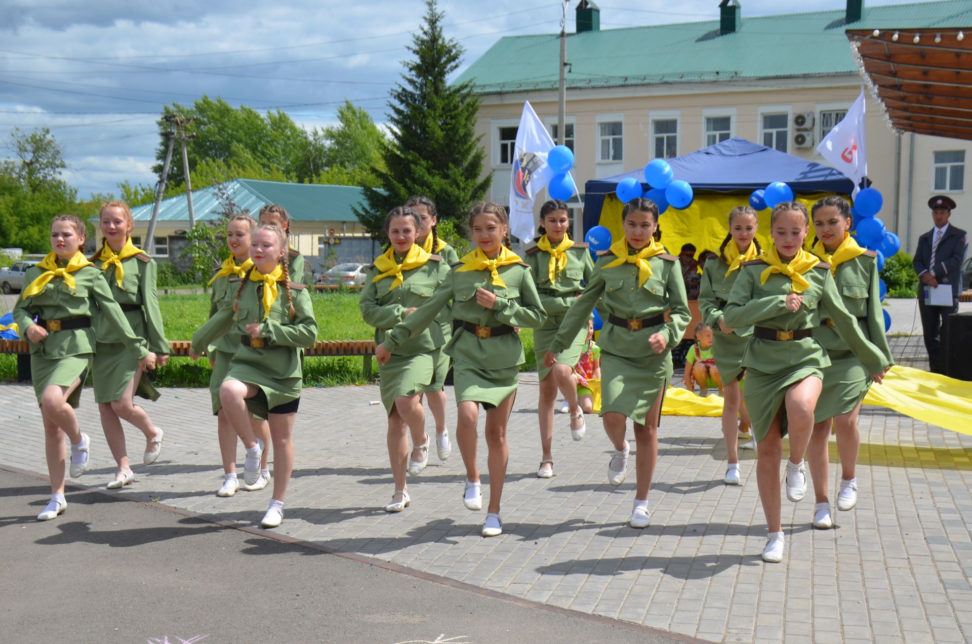 Агрызские железнодорожники отметили праздник