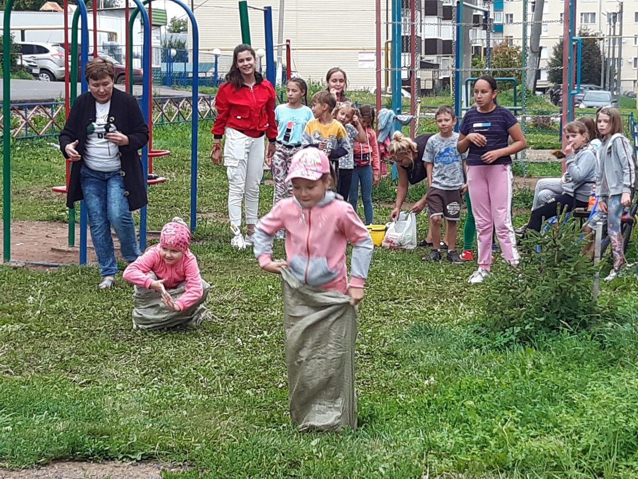 В субботу ТОС «Альфа» провел «Веселые старты» для ребятишек всей округи