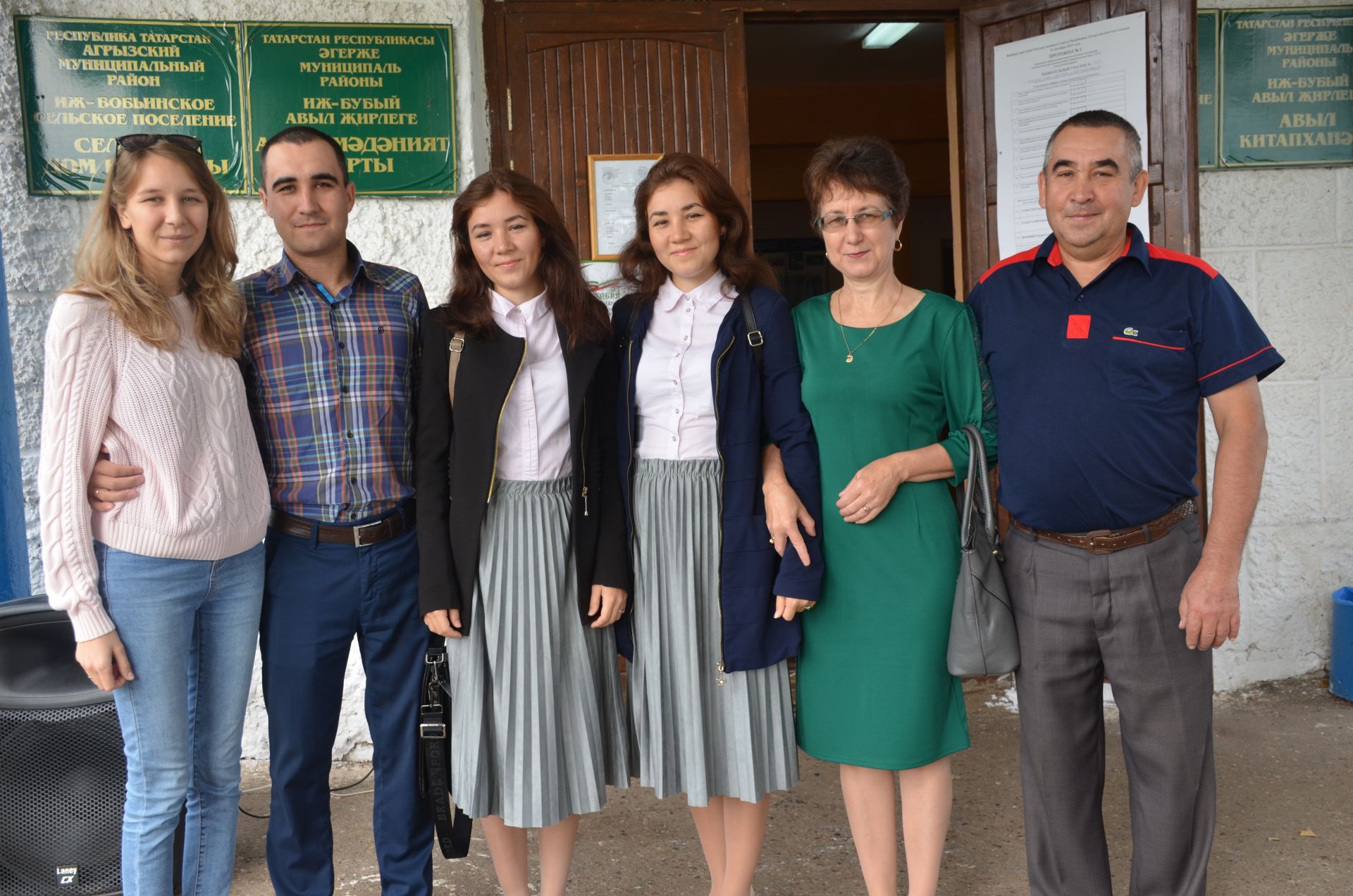 Близнецы из Казани проголосовали в родном селе