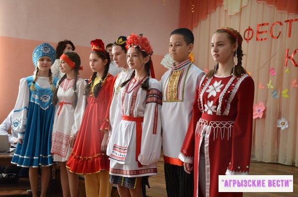В Агрызе прошел большой фестиваль «Историческая мозаика ТАССР»
