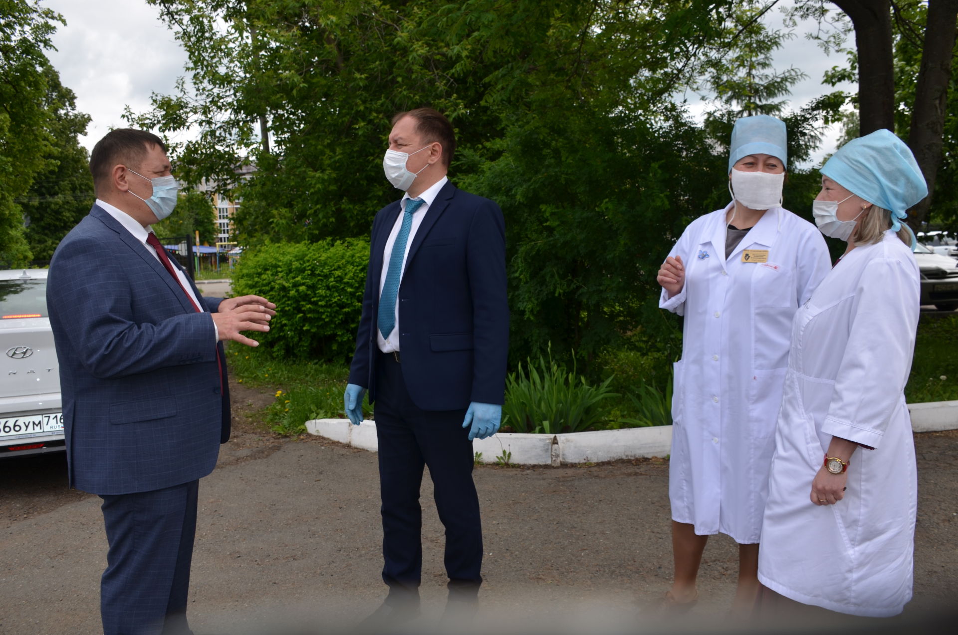 Азат Валеев посетил Агрызскую ЦРБ