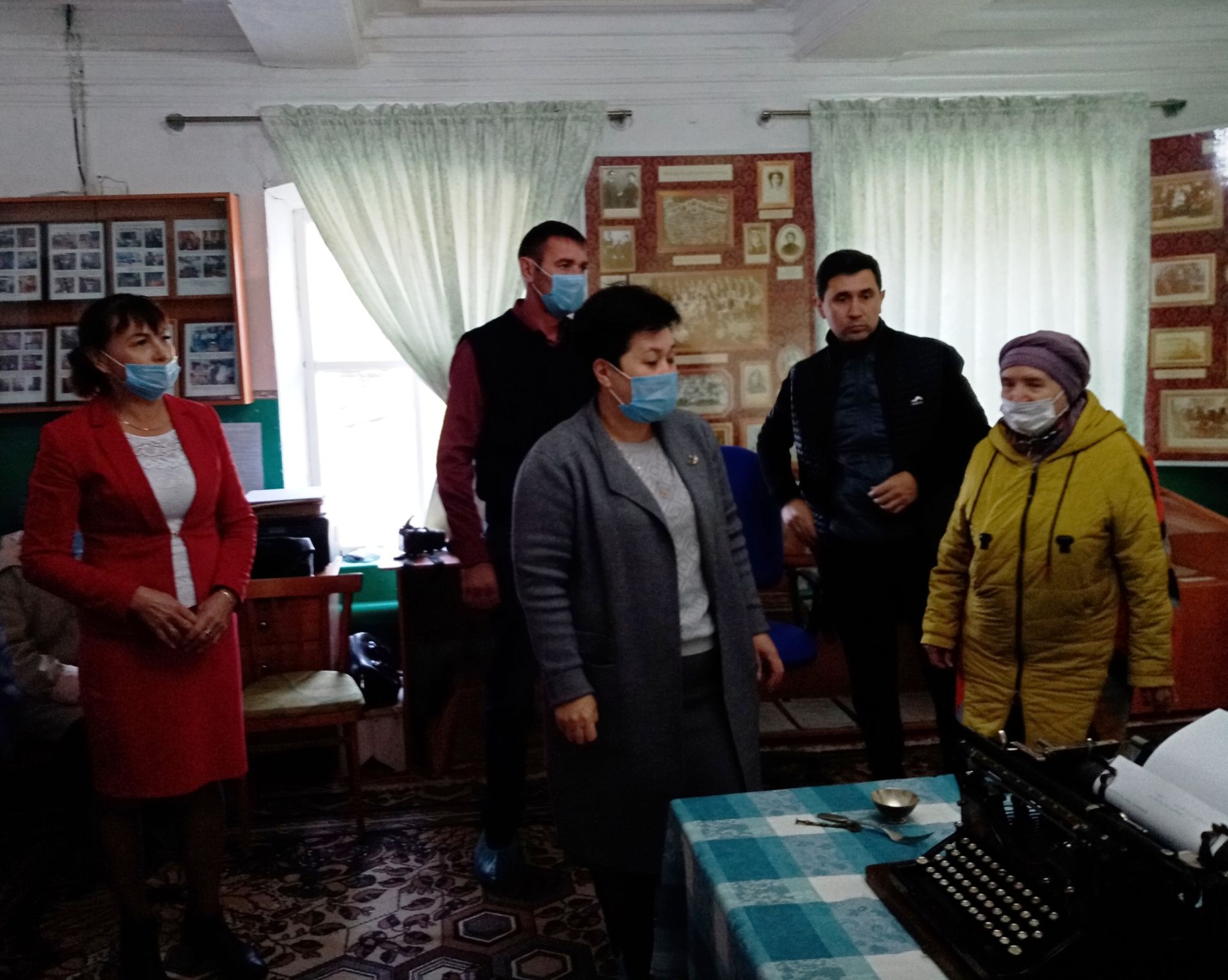 В музей истории села Иж-Бобьи переданы ценные экспонаты знаменитого купца Ахмеджанова