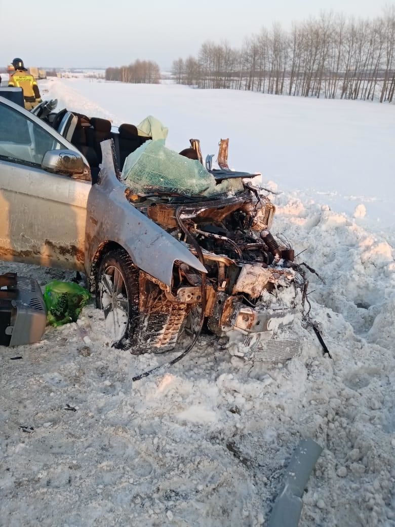 Детское автокресло спасло жизнь полуторагодовалому пассажиру при лобовом столкновении