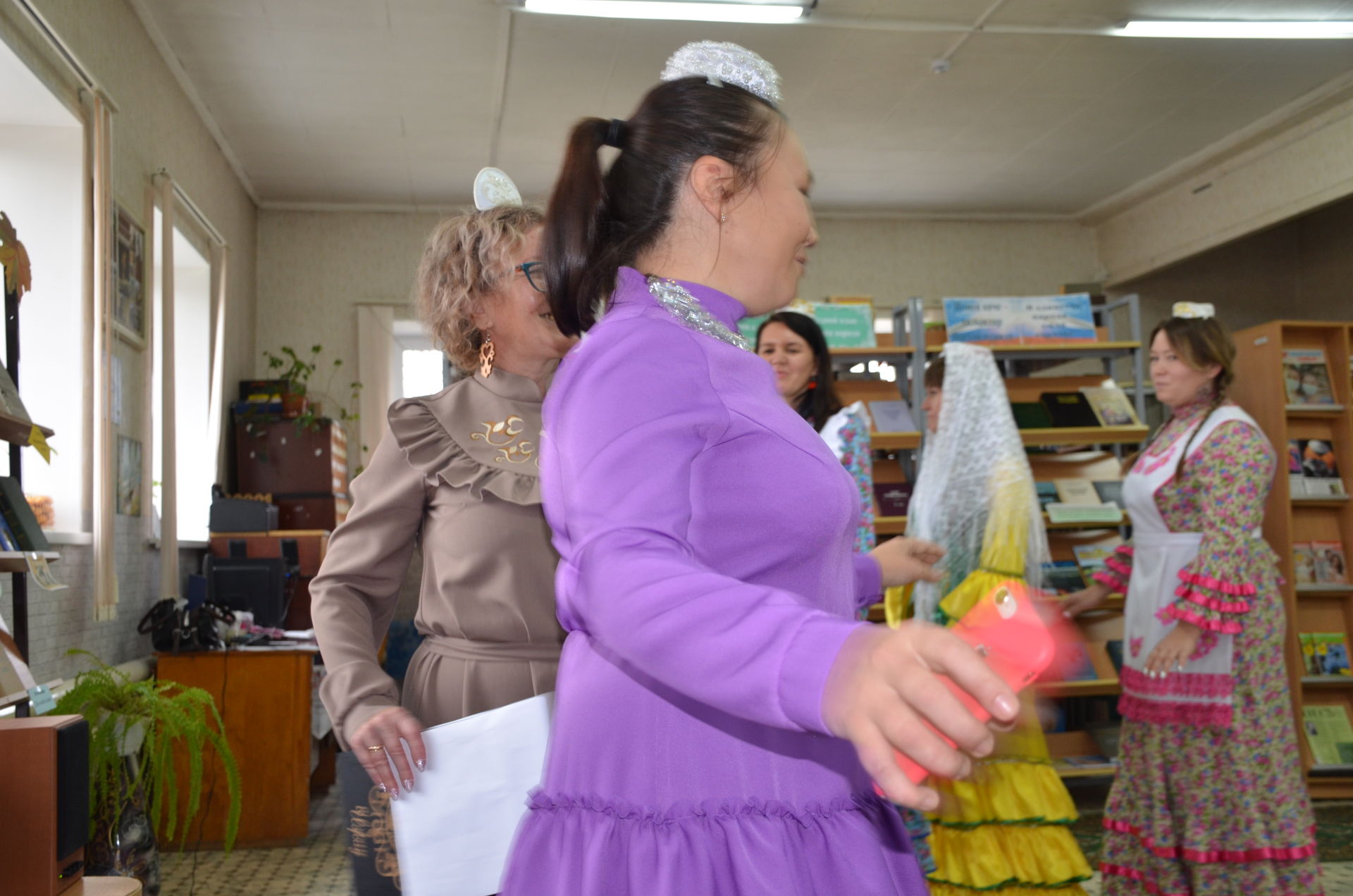 Ижауның "Ак калфак" оешмасы вәкилләре Әгерҗе районында милләттәшләребез белән очраштылар