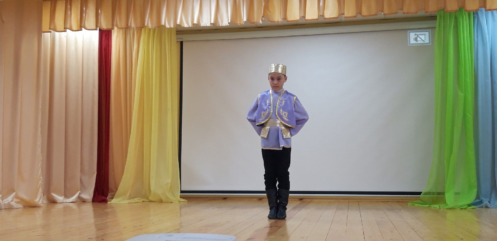 В Агрызе прошел конкурс детского художественного творчества "Без бергә"