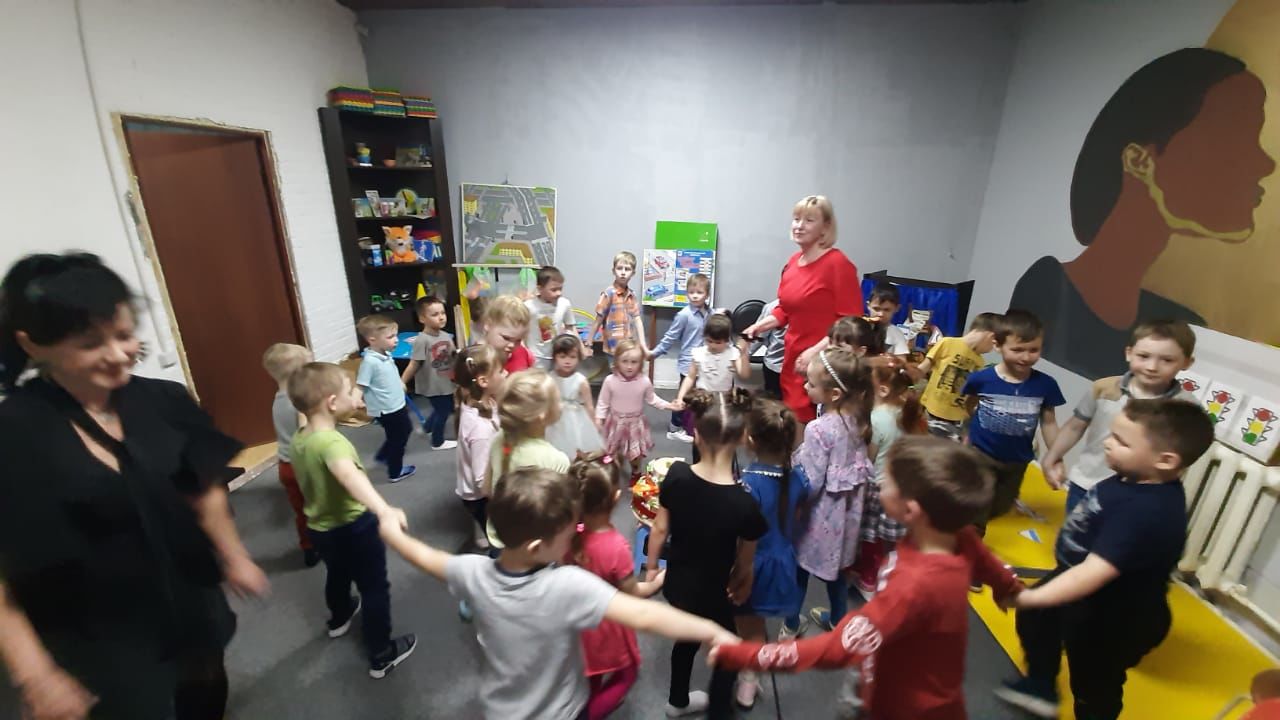 В детском центре развития в Агрызе показали кукольный театр