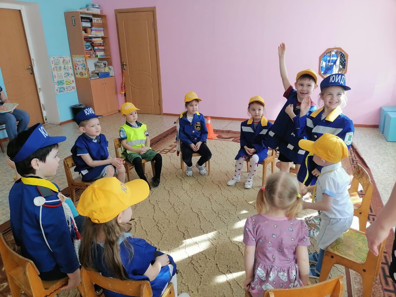 В Иж-Бобьинском детском саду прошел "День знатока ПДД"