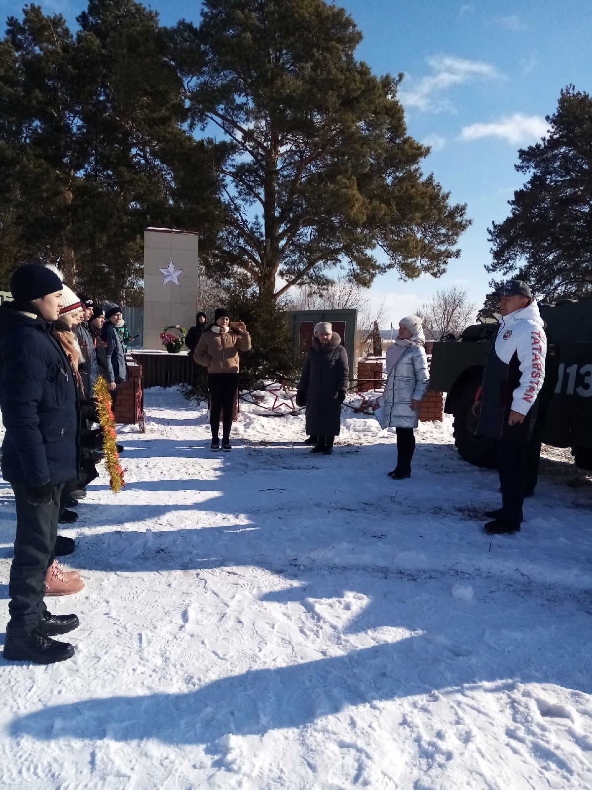 Школьники Агрызского района встретили БРДМ-2