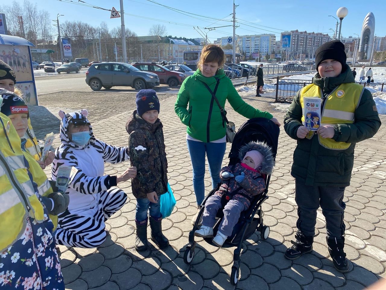 В Татарстане пешеходы «засветились» благодаря ярким аксессуарам