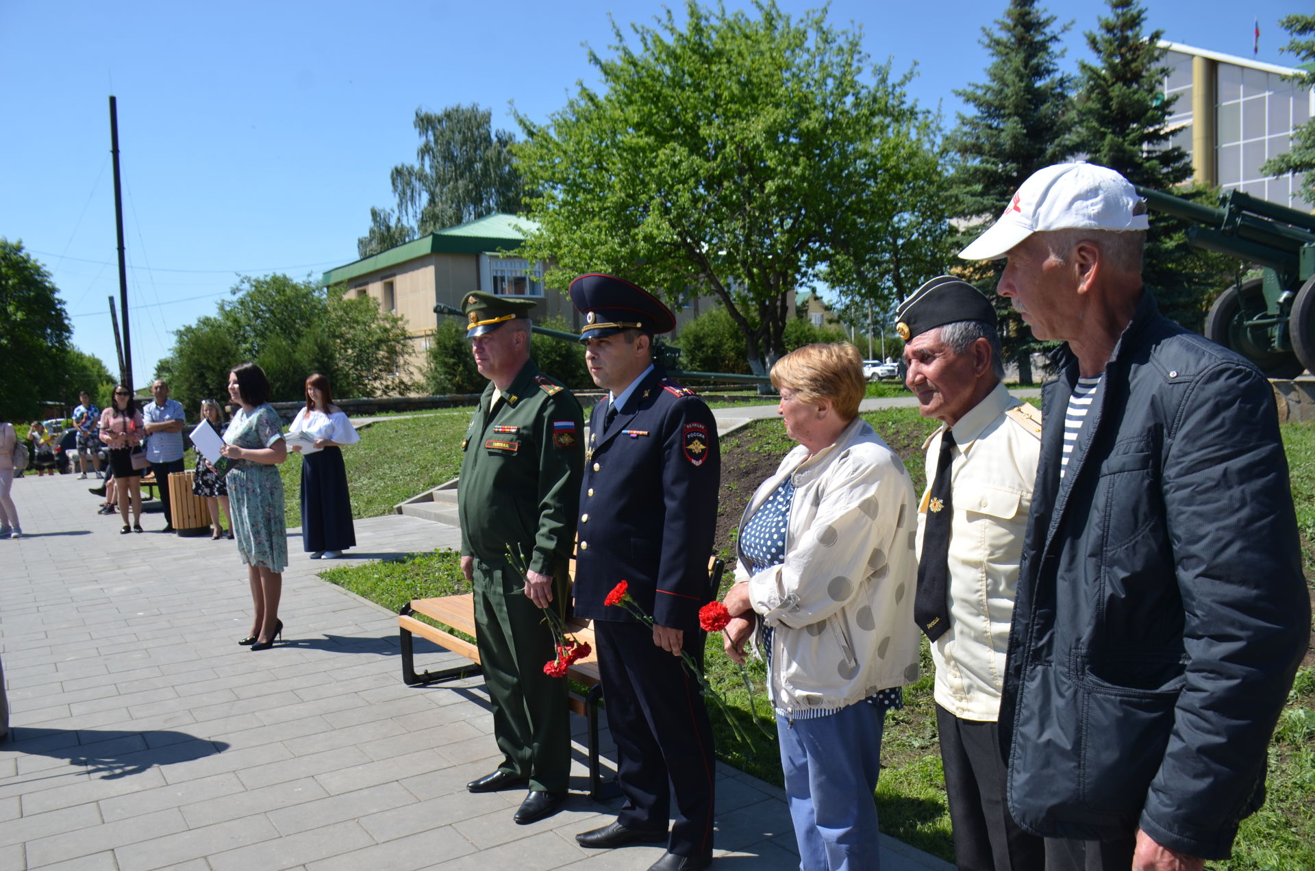 В Агрызе прошло торжественное открытие памятника "Пограничникам всех поколений"
