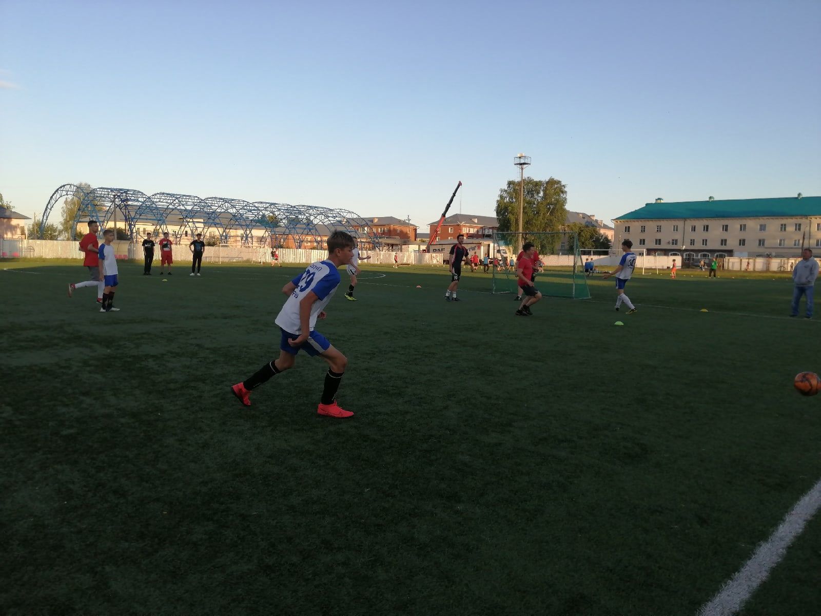 В Агрызе прошли захватывающие серии "Летнего кубка Молодежи по мини-футболу-2021"