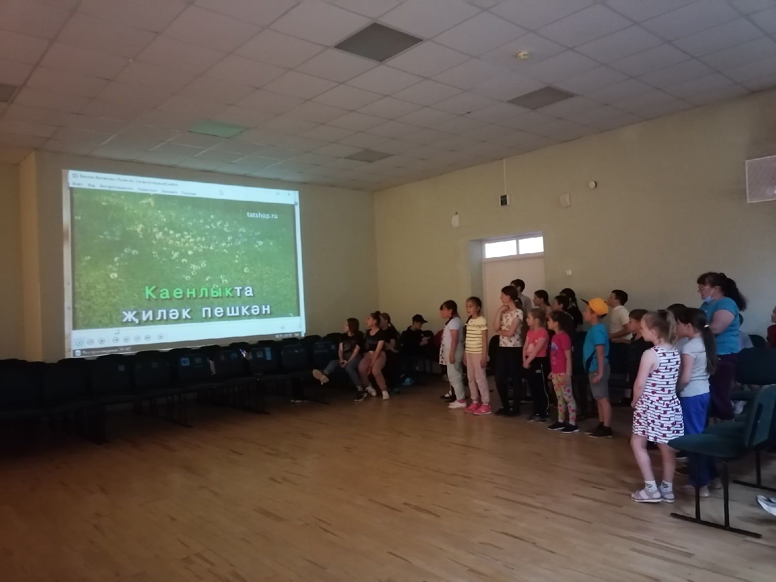 Пришкольный лагерь в Терсях одним из первых отметил День России