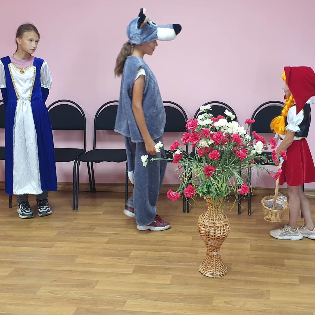 Дети в Агрызе показали сказку "Красная шапочка"