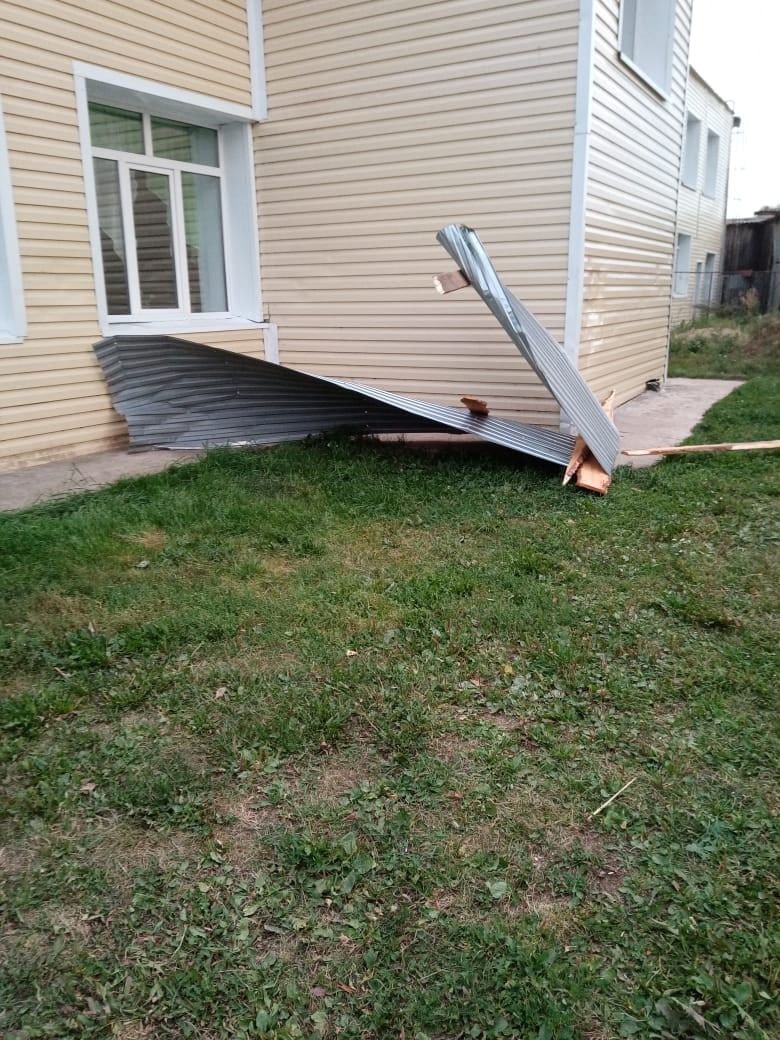 Ураганный ветер нанес ущерб в Агрызском районе (ФОТО)