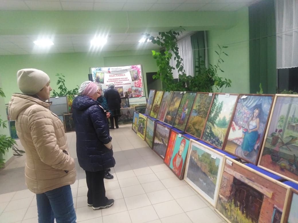 Более 1000 сельчан посетили выставки художников в Агрызском районе