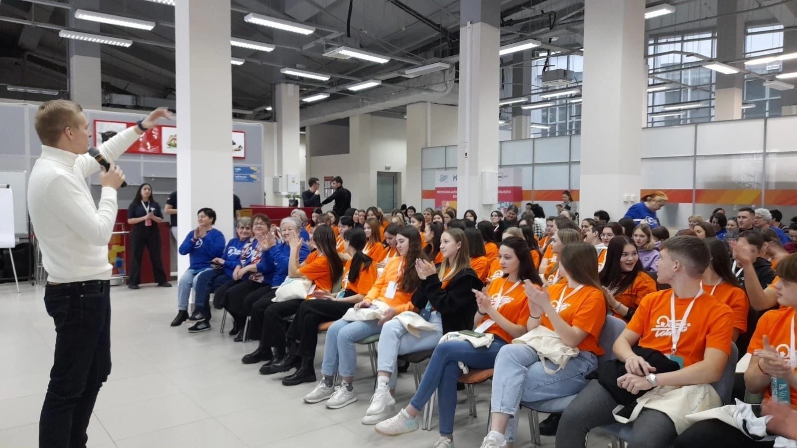 В Казани собрались около 100 волонтеров Татарстана