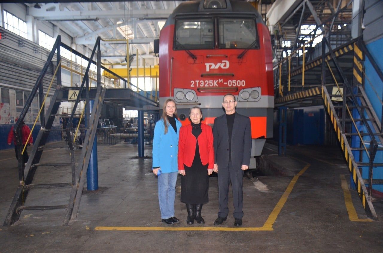 В Агрызе локомотиву новой серии было торжественно присвоено имя первой женщины-машиниста