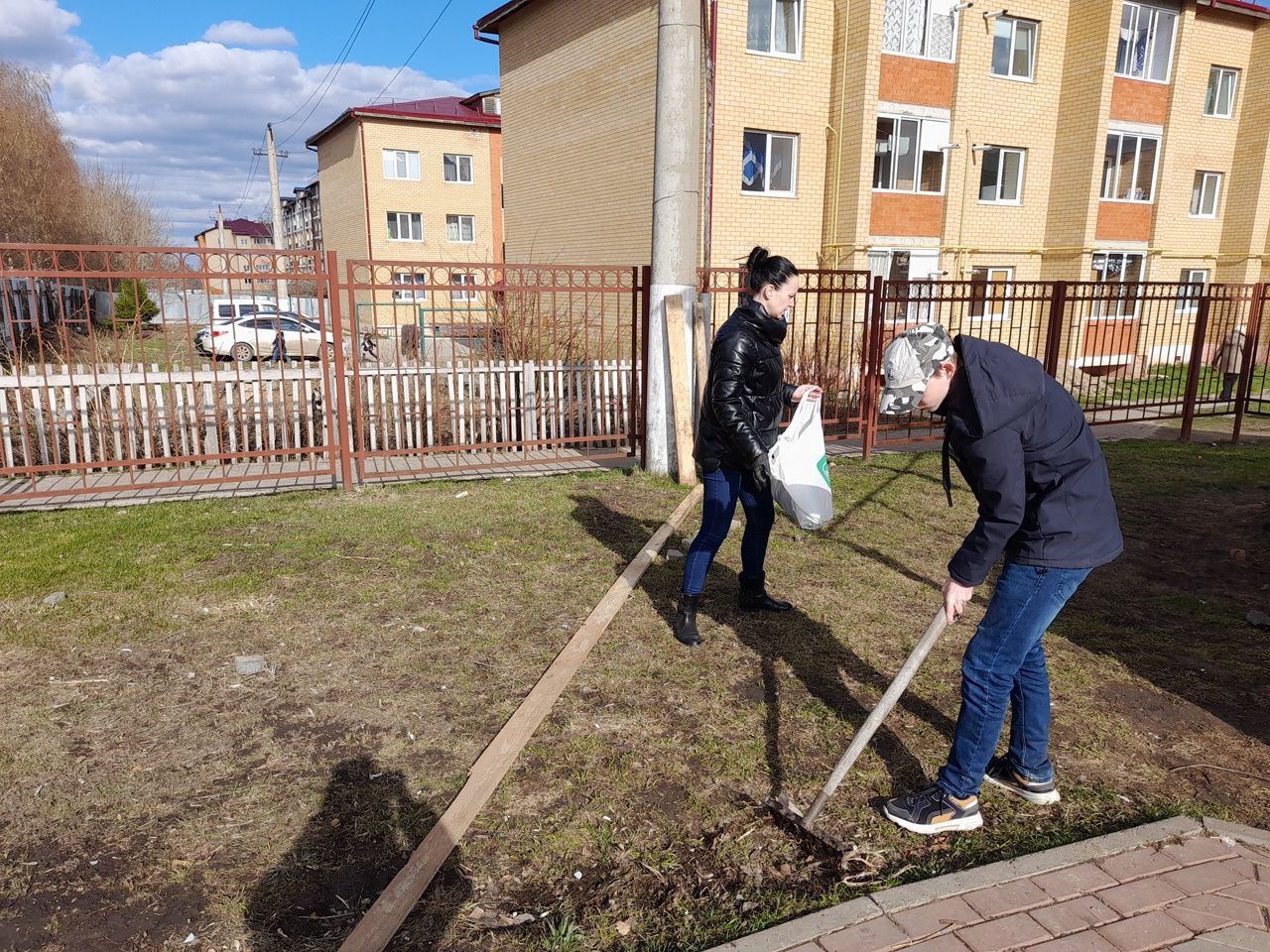 На территории парка "Яшьлек" провели субботник