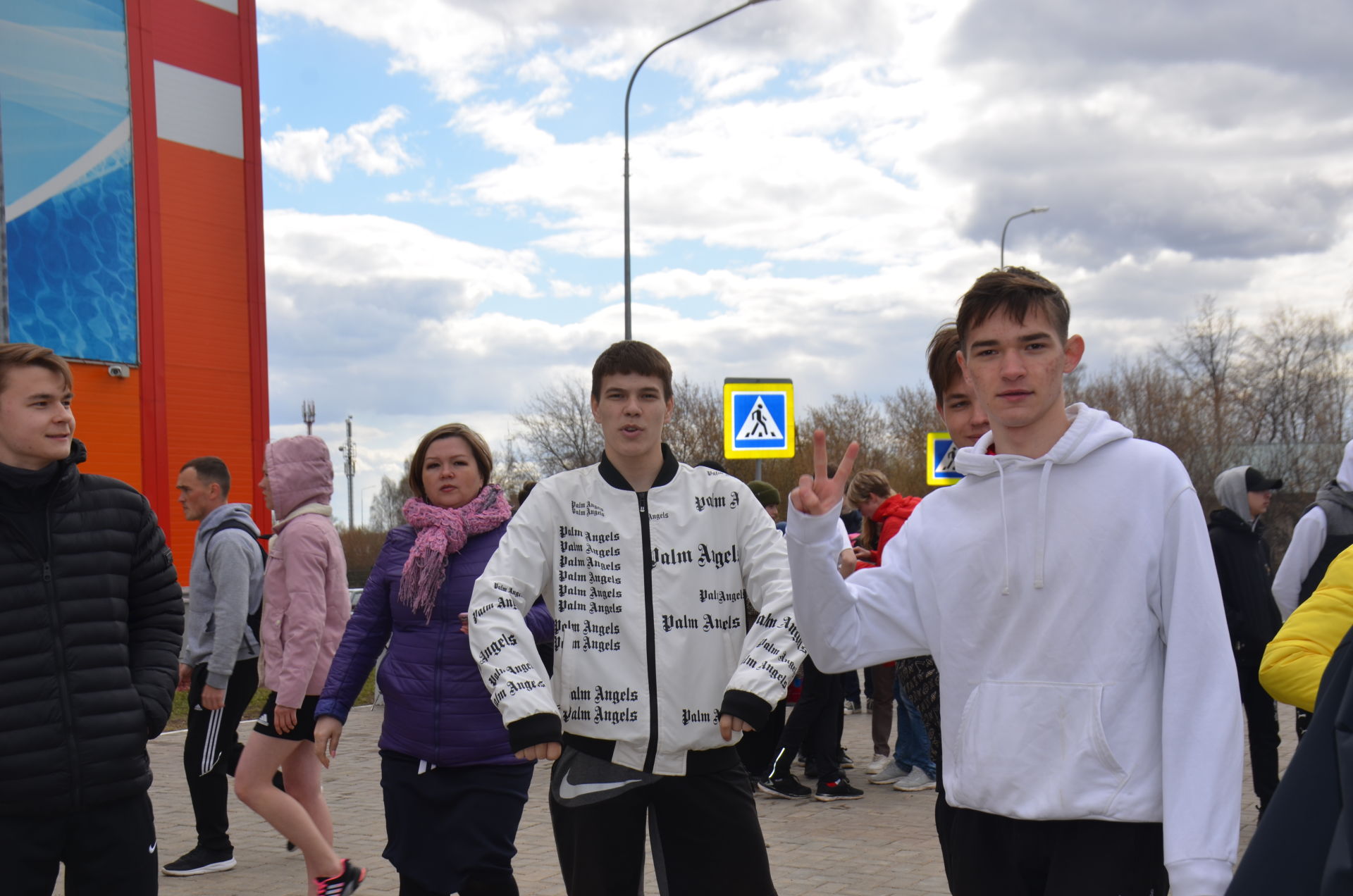 В Агрызе провели "Эстафету Мира" ко Дню Победы