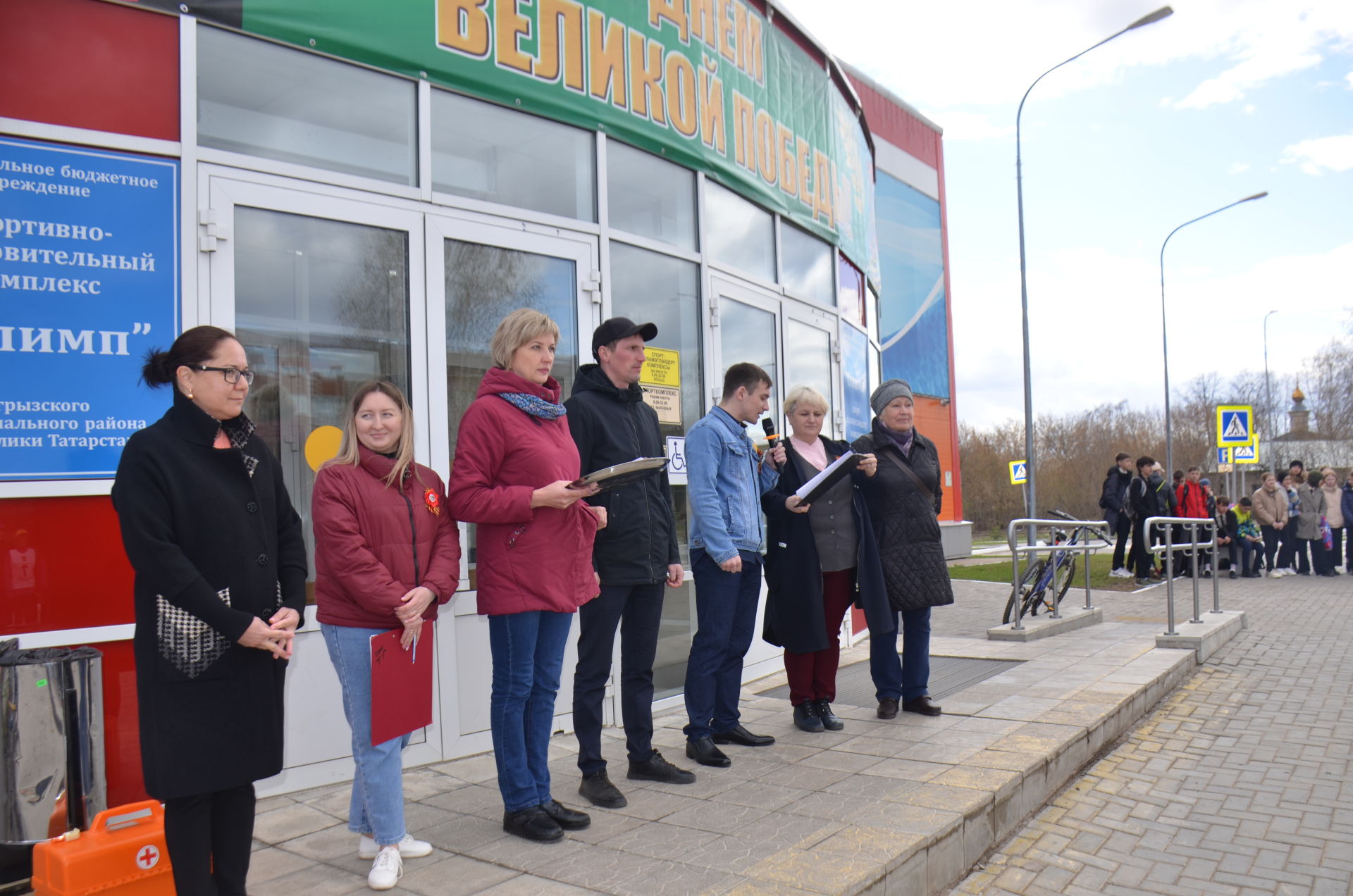 В Агрызе провели "Эстафету Мира" ко Дню Победы