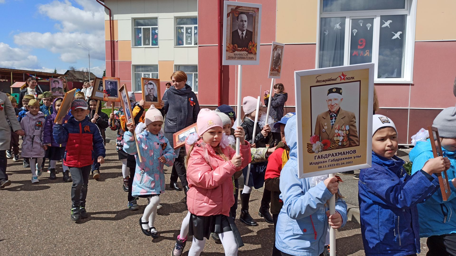 Воспитанники детского сада №7 присоединились к акции "Бессмертный полк"