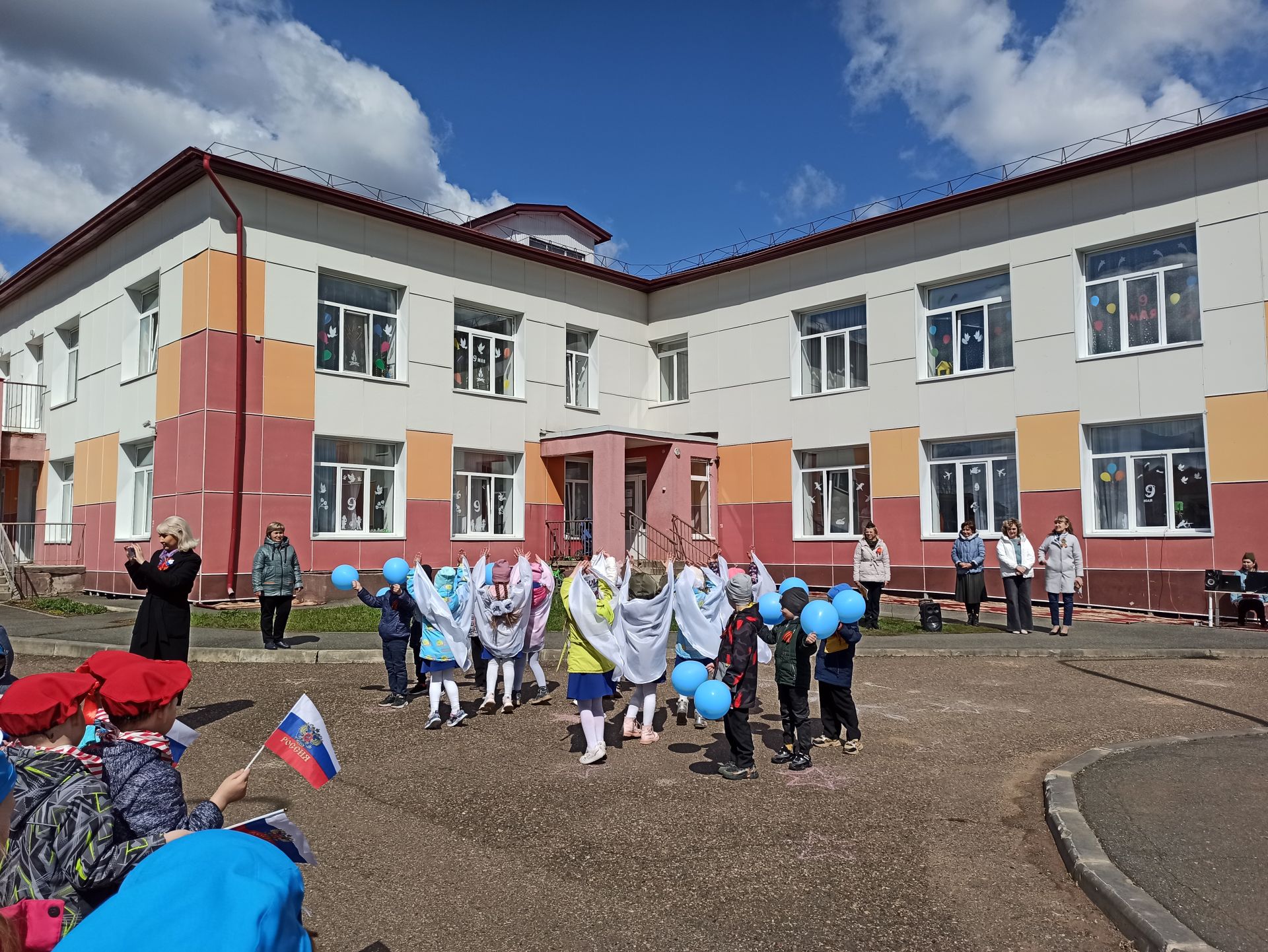 Воспитанники детского сада №7 присоединились к акции "Бессмертный полк"
