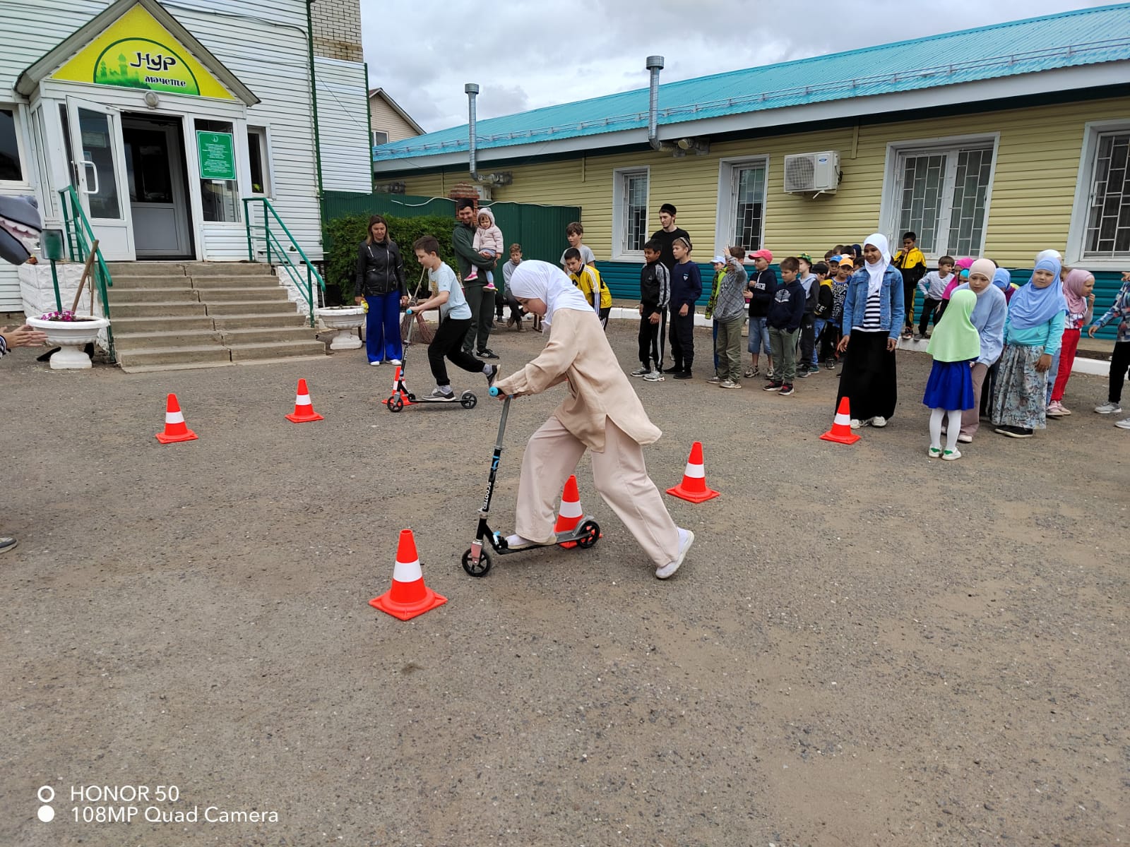 В детском лагере при мечети "Нур" прошло мероприятия по правилам дорожного движения