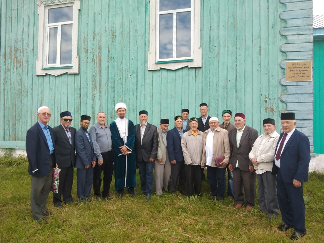 Имам-хатибы собрались на торжественный сход в Иж-Бобье (ФОТО)