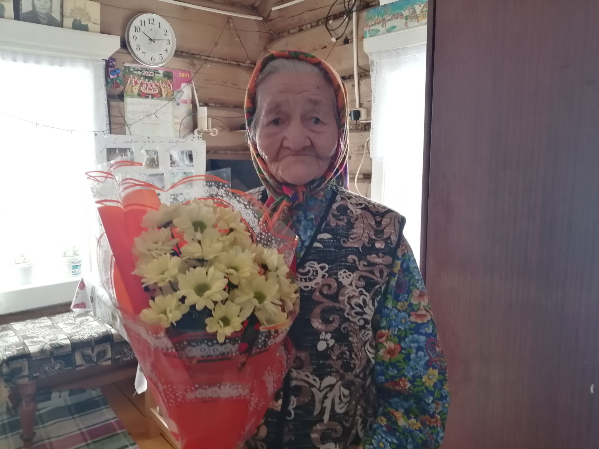 Ольга Исанаева, проживающая в Биме, и в 90 лет не сидит без дела