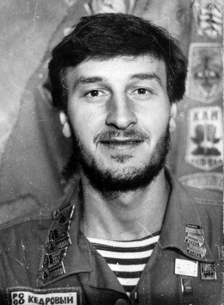Депутат Госдумы от Татарстана Айрат Фаррахов показал свое студенческое фото