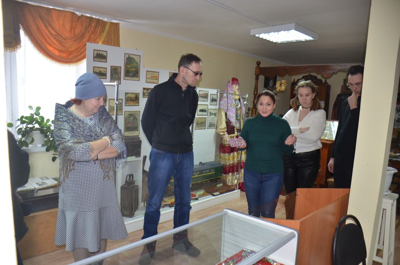 В Агрызском музее прошла выставка новогодних игрушек