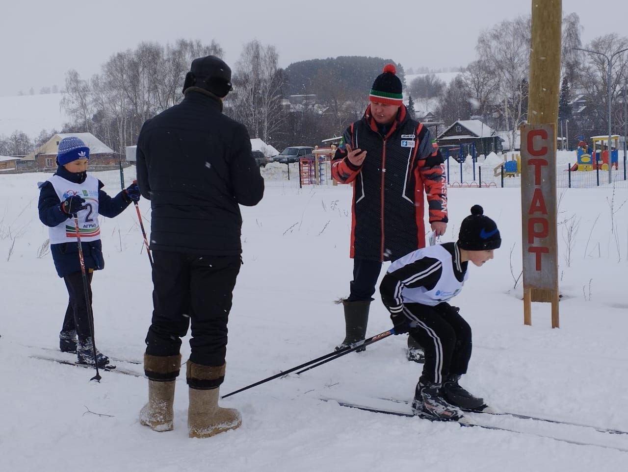 В Кулегаше прошли традиционные лыжные гонки на призы Деда Мороза