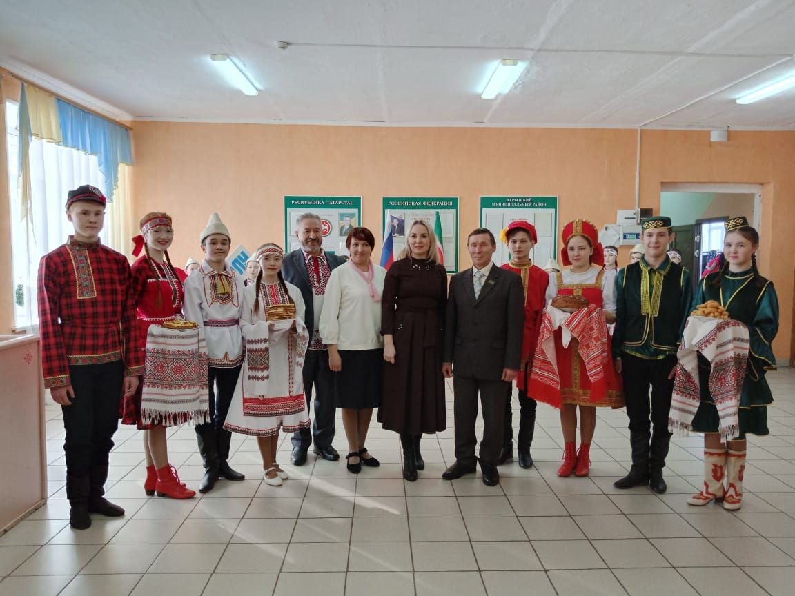 Эльвира Ахметова провела очередной «Урок цифры» в Агрызском районе