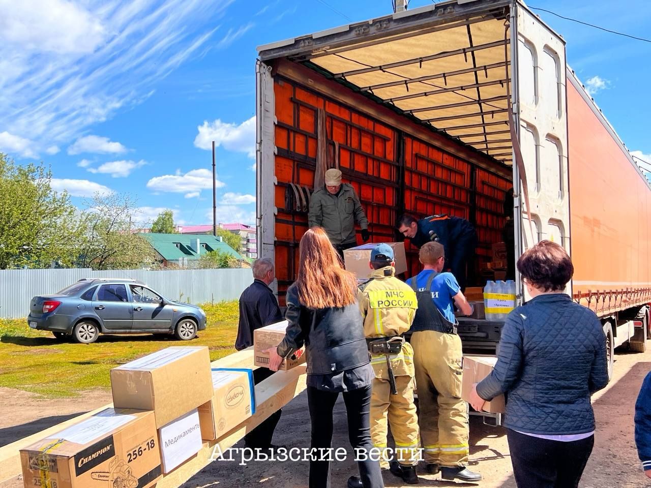 Агрызцы дружно отправили очередную партию гумгруза: УАЗ, генераторы, стройматериалы и многое другое