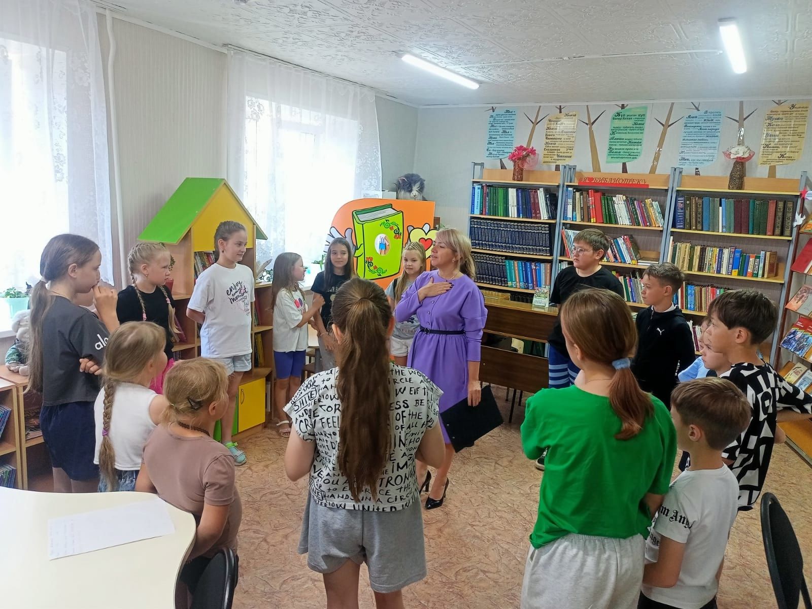 В Агрызе стартовал библиотечный лагерь «Книжная радуга»