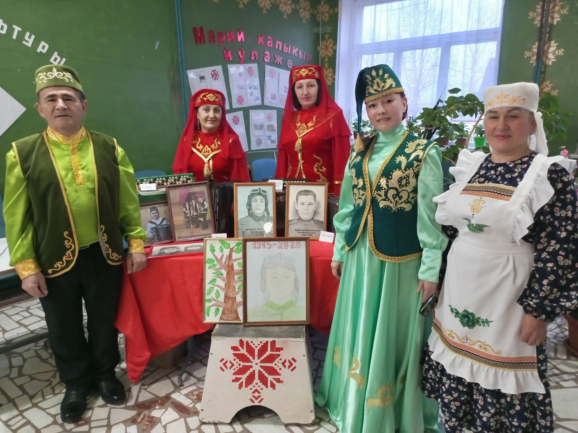 Коллектив «Ош вис-вис» из Пелемеша победил в отборочном туре «Радуги культур»