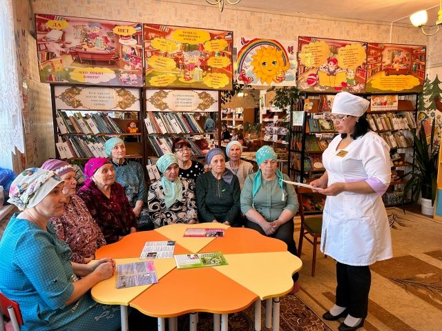Фельдшер из Крынды провела лекцию о профилактике клещевого энцефалита
