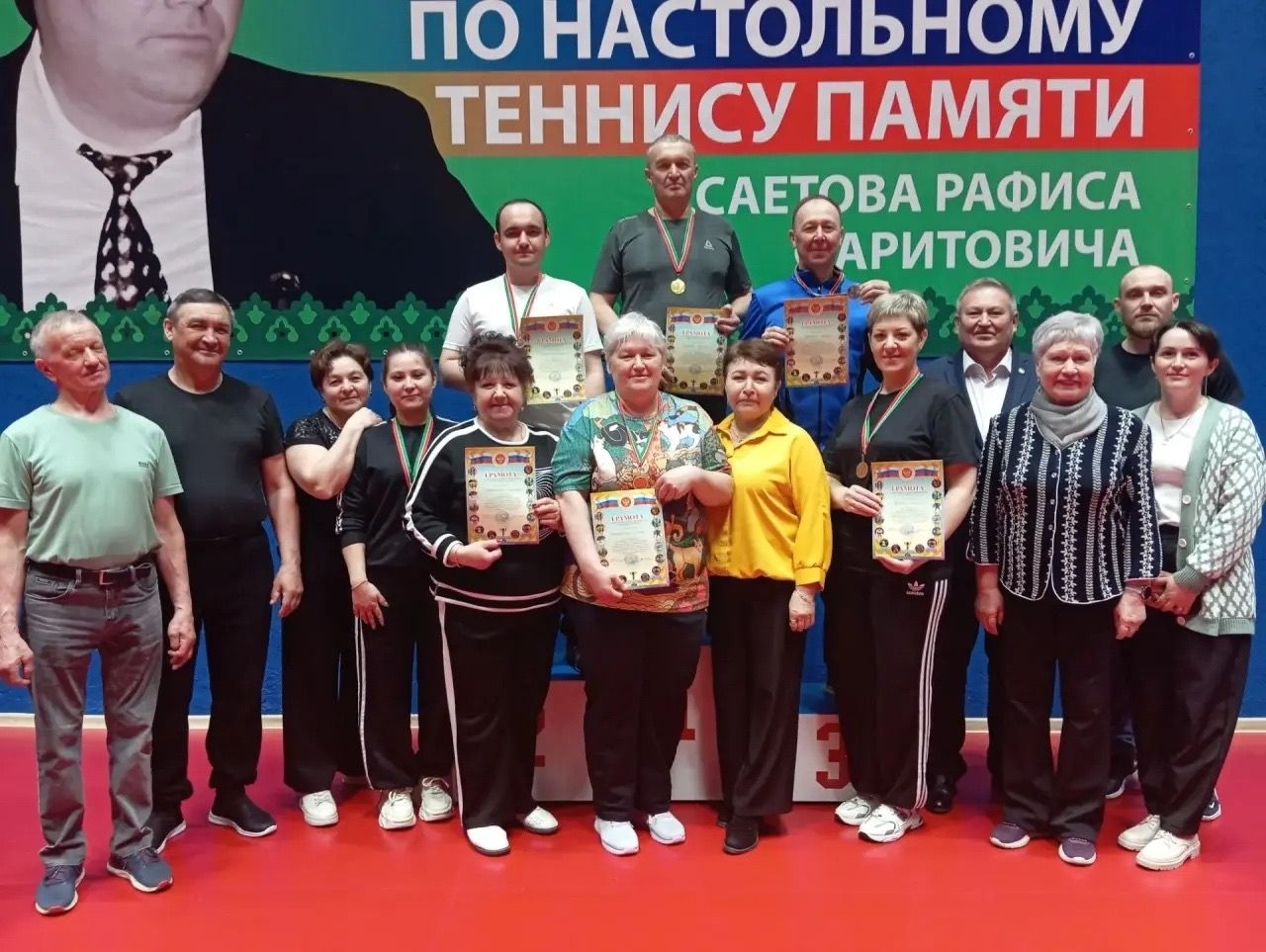 Главы сельских поселений Агрызского района посоревновались в настольном теннисе
