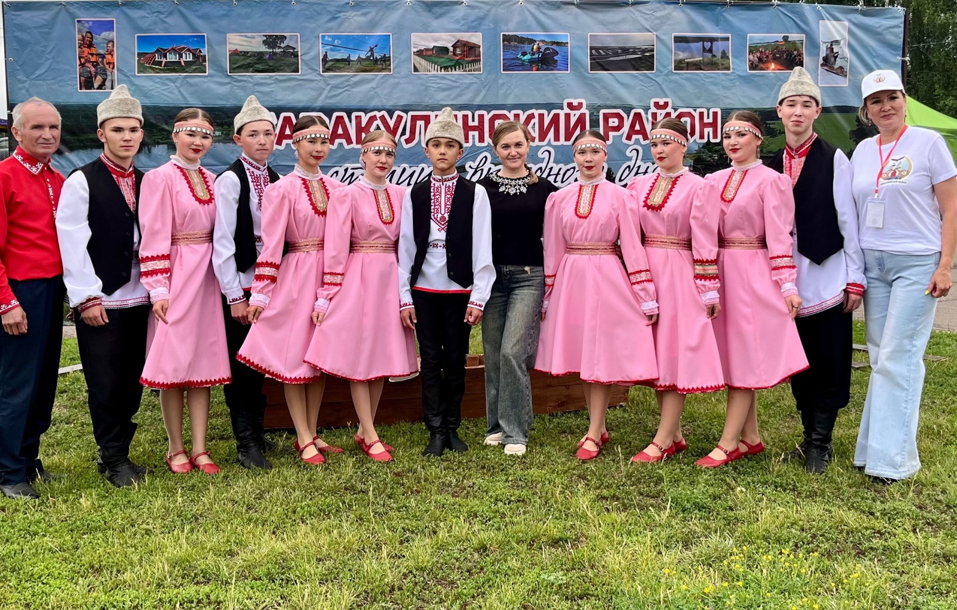 «Эр ӱжара» выступил с концертной программой на празднике в Каракулинском районе